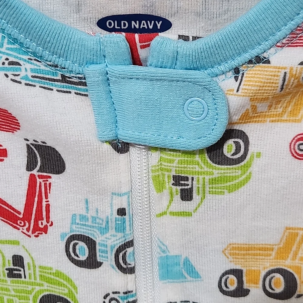 NWT Old Navy Pajama Onesie Construction Vehicle Print Size 5T